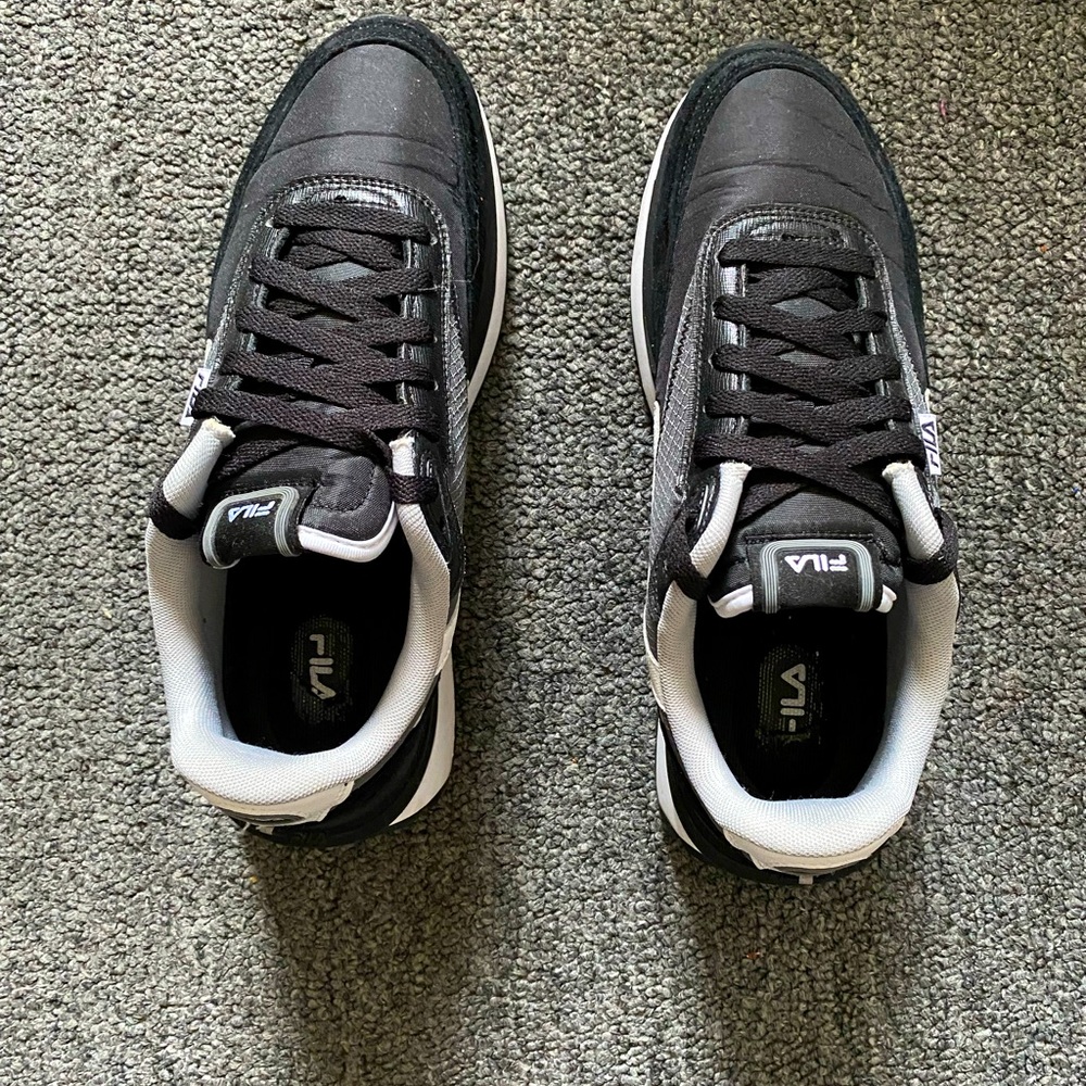Fila sneakers; black, white & gray; Men size 7/Women size 8.5